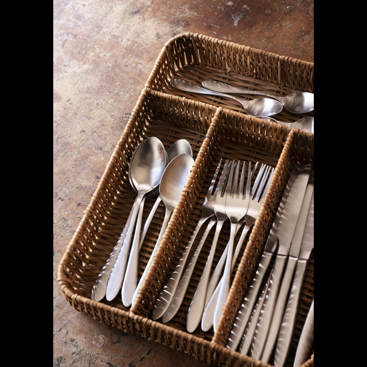 Rattan cutlery tray