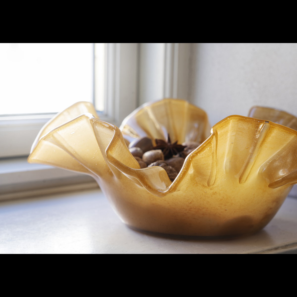 Glass bowl