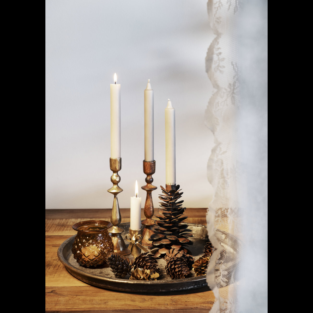 Iron candle holder w/ bow