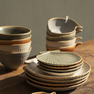 Merchandising Stoneware Tableware in Independent Shops