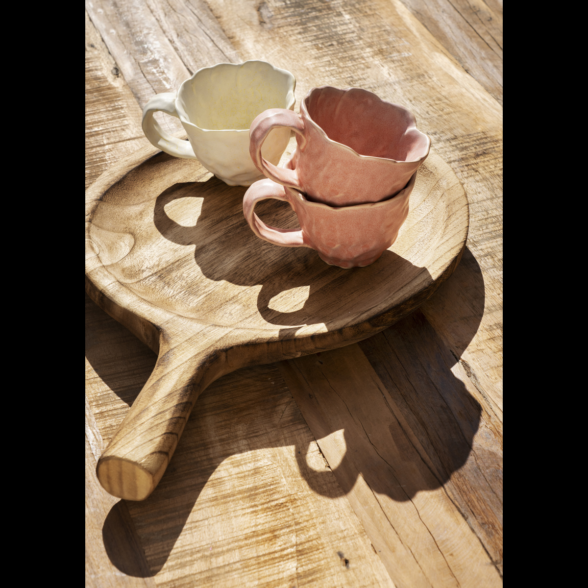 Wooden tray w/ handle