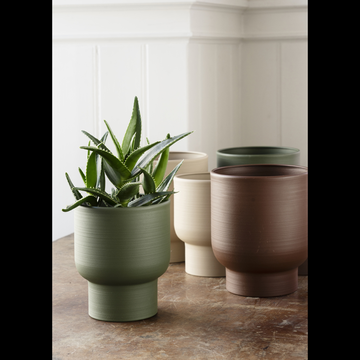 Iron flower pots