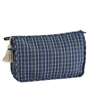 Quilted washbag w/ tassel