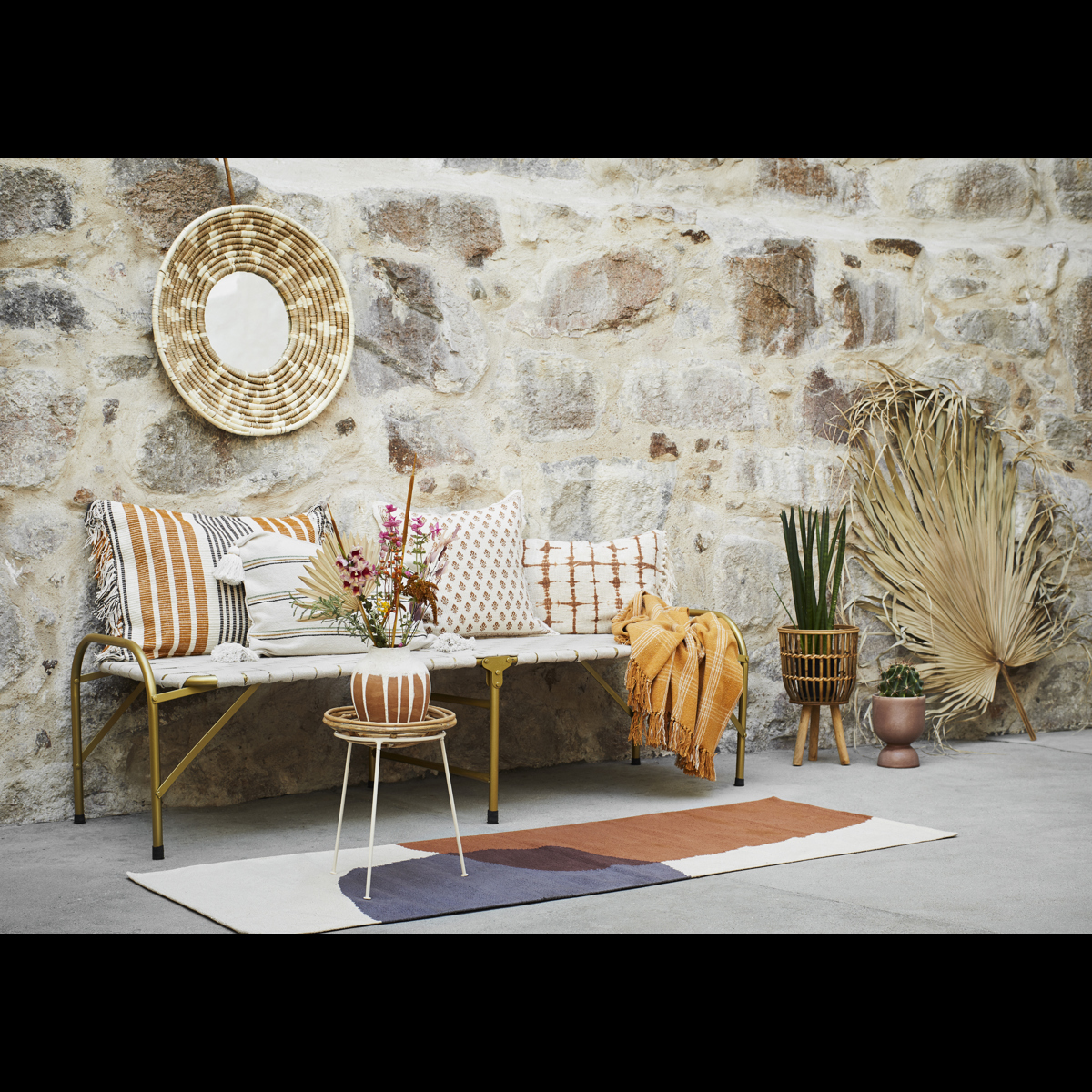 Striped cushion cover w/ tassels