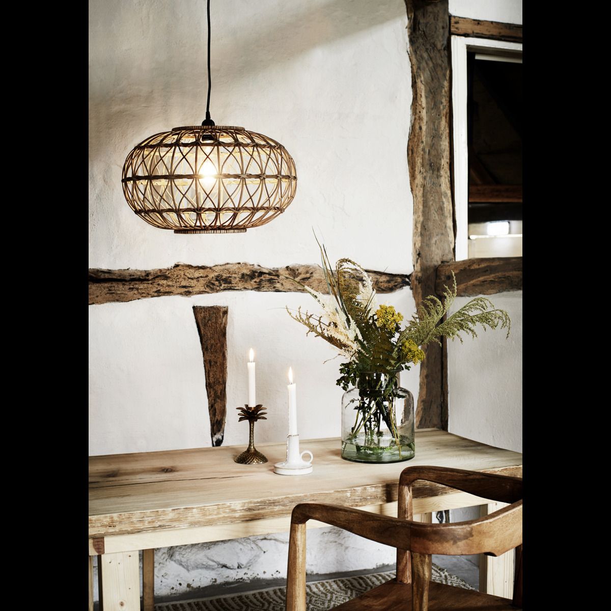 Rattan ceiling lamp