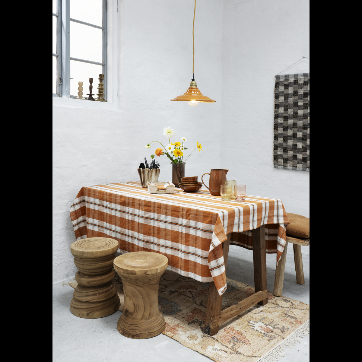 Stoneware flower pot