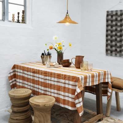 Shabby Chic Wholesale: Build a Collected Look That Customers Actually Buy