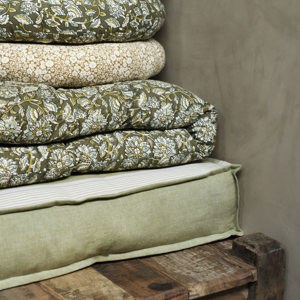 Striped cotton sitting pad