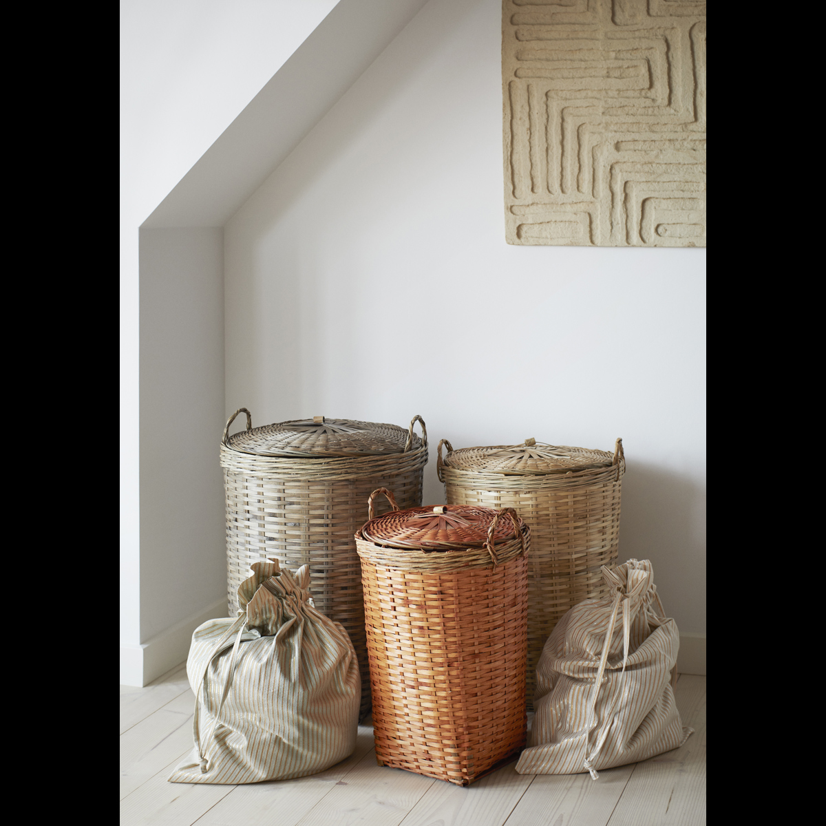 Bamboo laundry baskets w/ lid