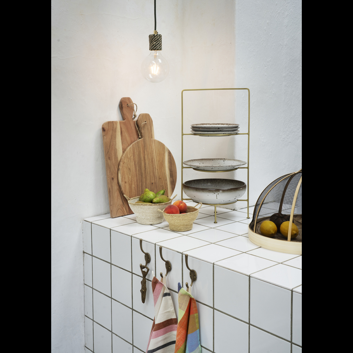 Round baskets w/ handles