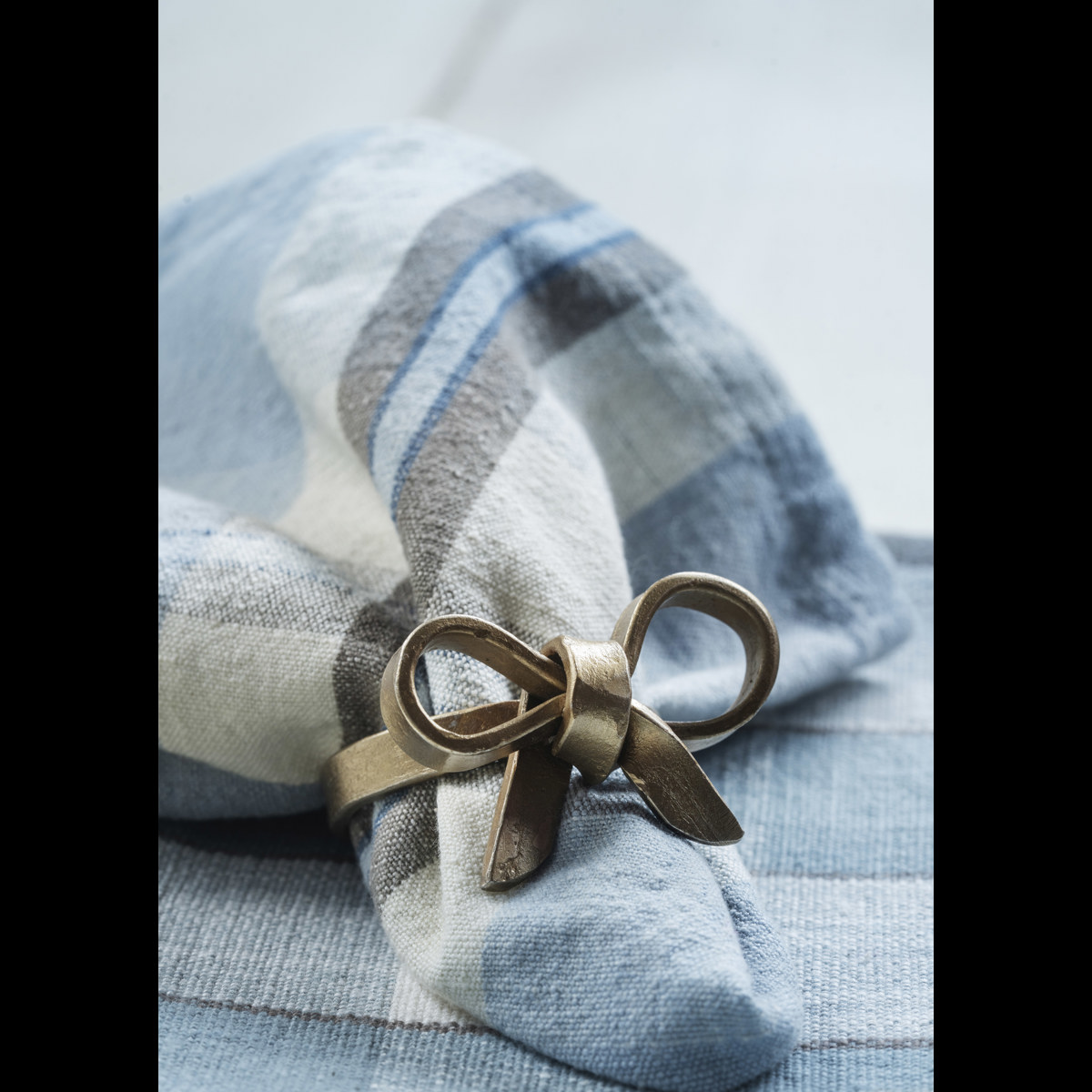 Napkin ring w/ bow