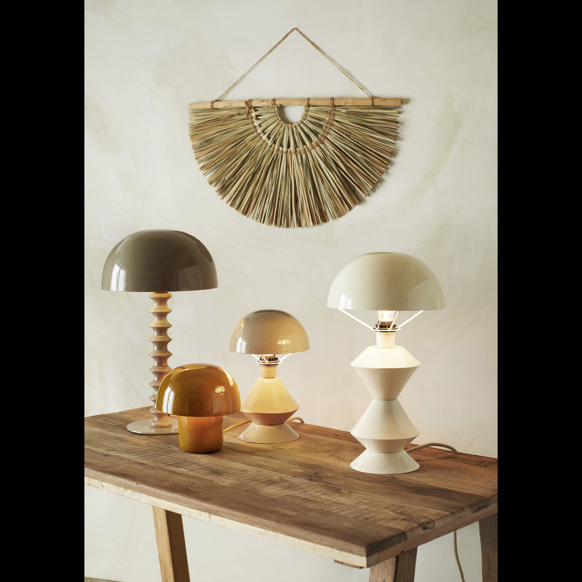 Enamel table lamp