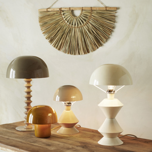 Enamel table lamp