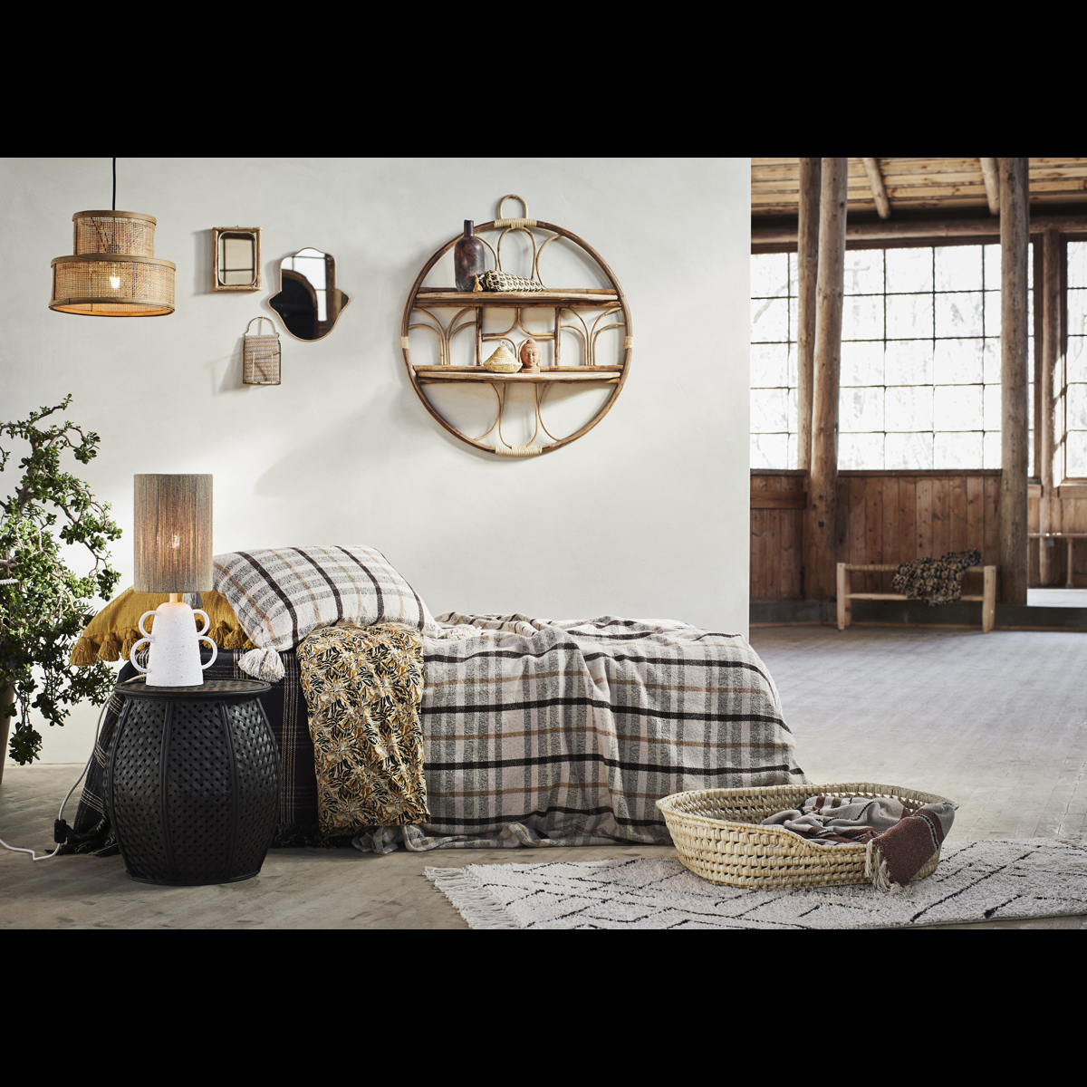 Round bamboo shelf