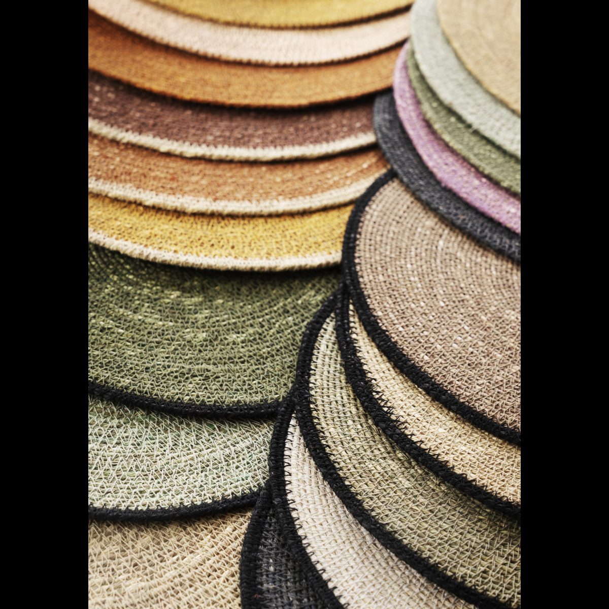 Round seagrass placemat