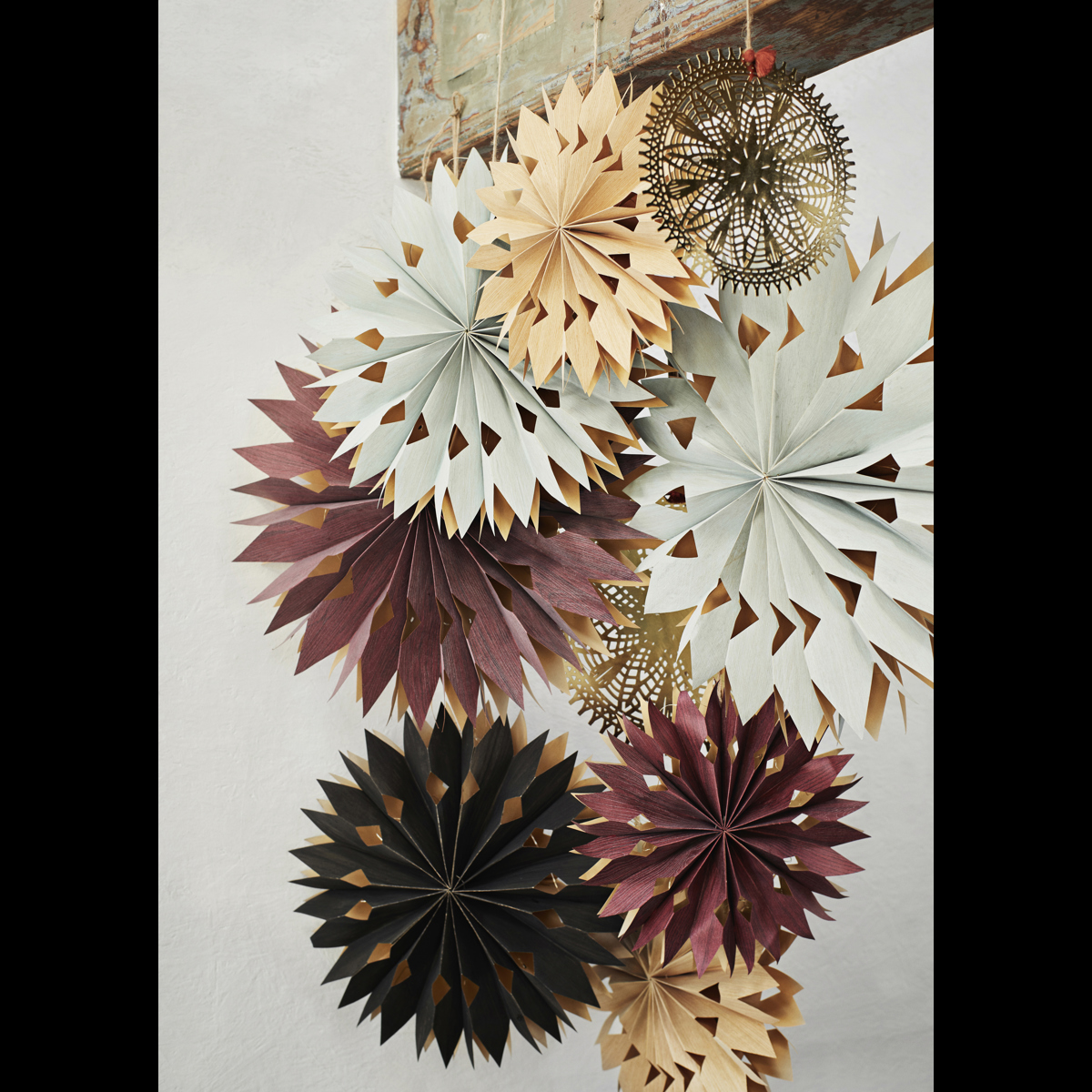 Veneer paper star w/ lights