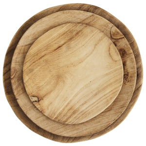 Round wooden plates