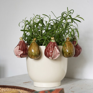 Stoneware flowerpot w/ figs