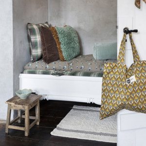 Tufted cotton runner