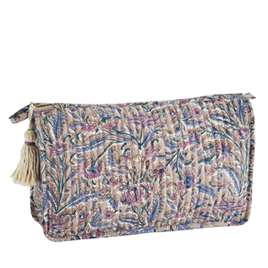 Quilted washbag w/ tassel