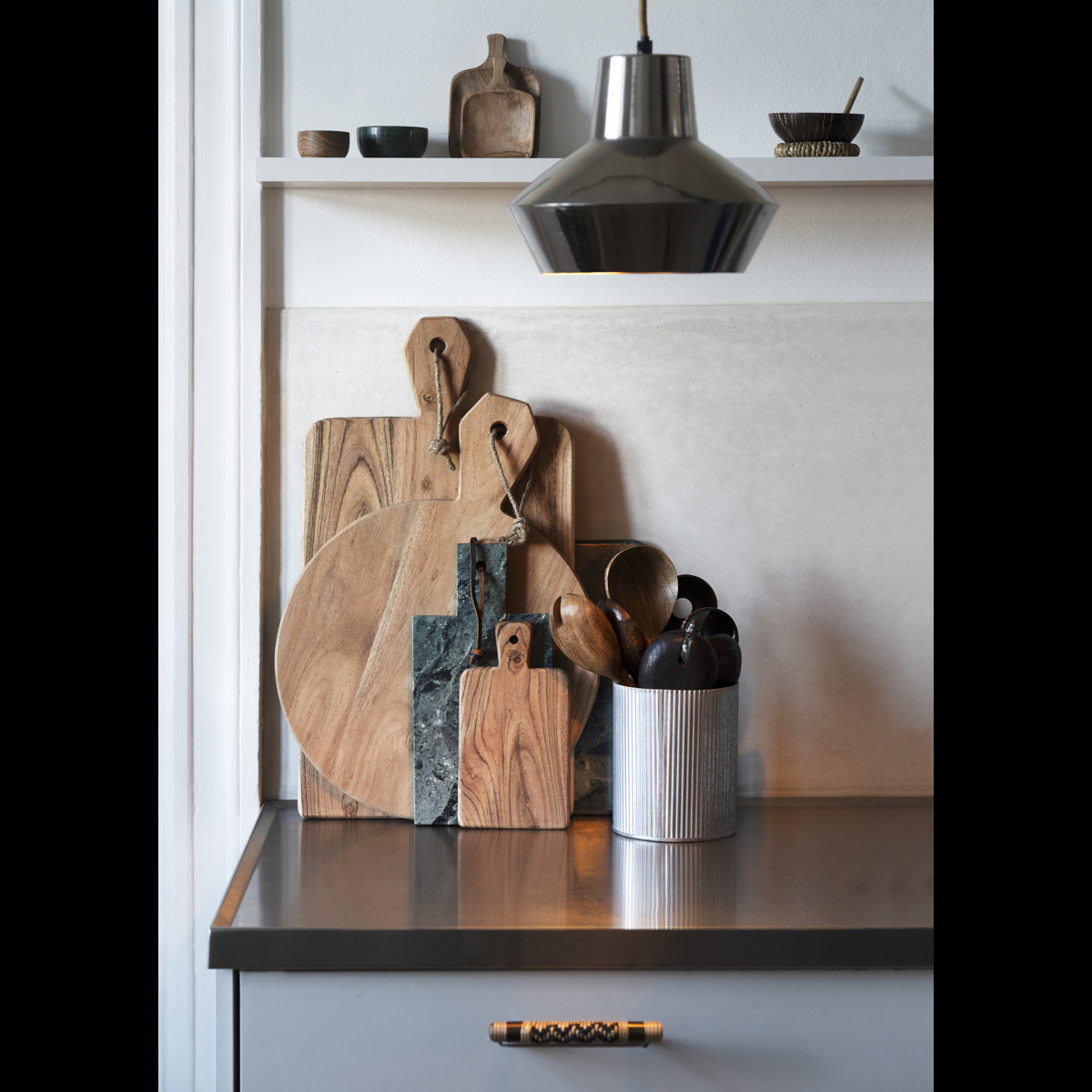 Rectangular wooden chopping board
