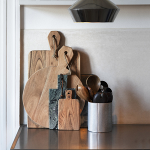 Door handle w/ rattan