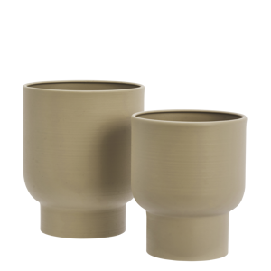 Iron flower pots