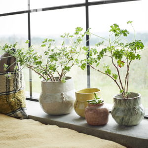 Stoneware flower pot