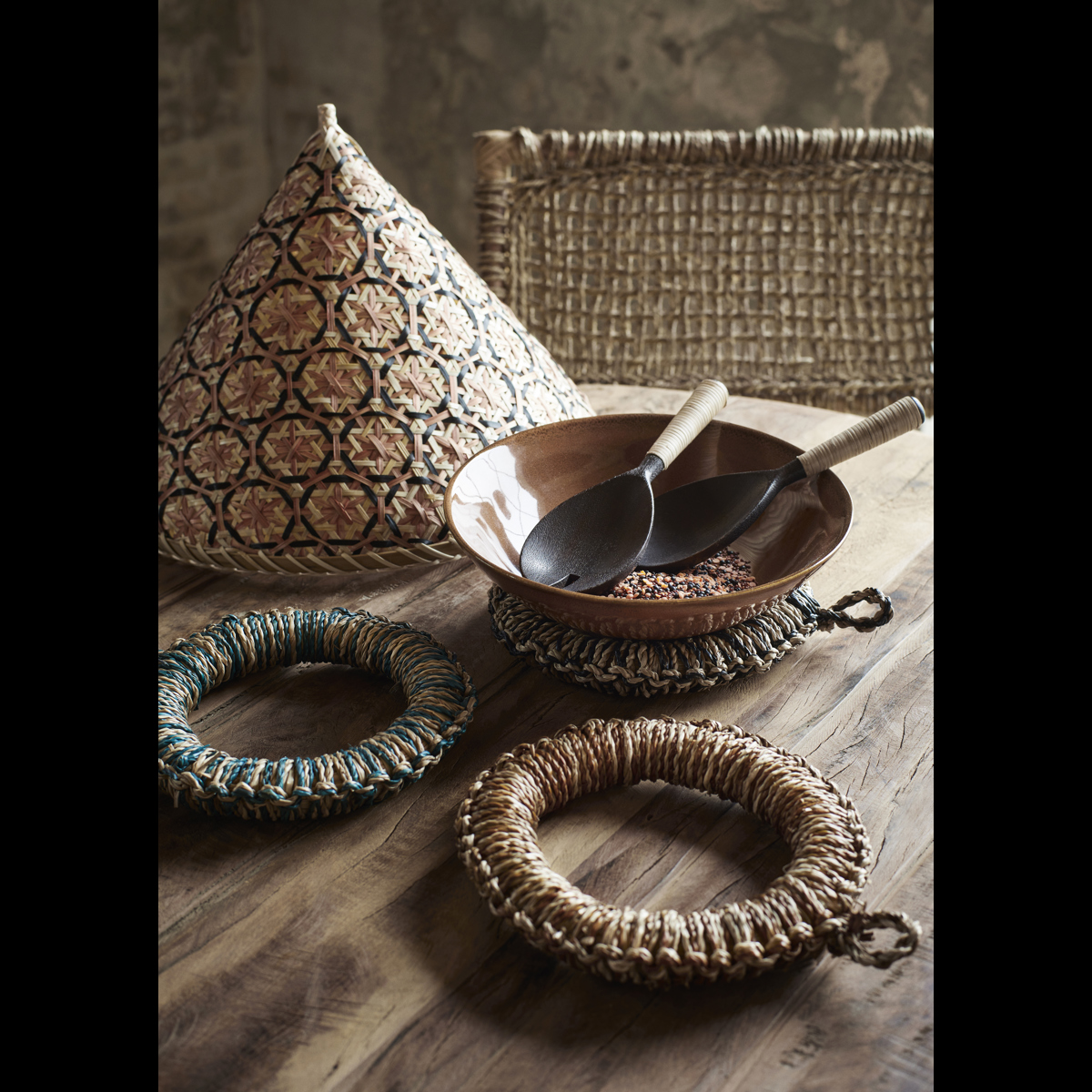 Stoneware serving bowl