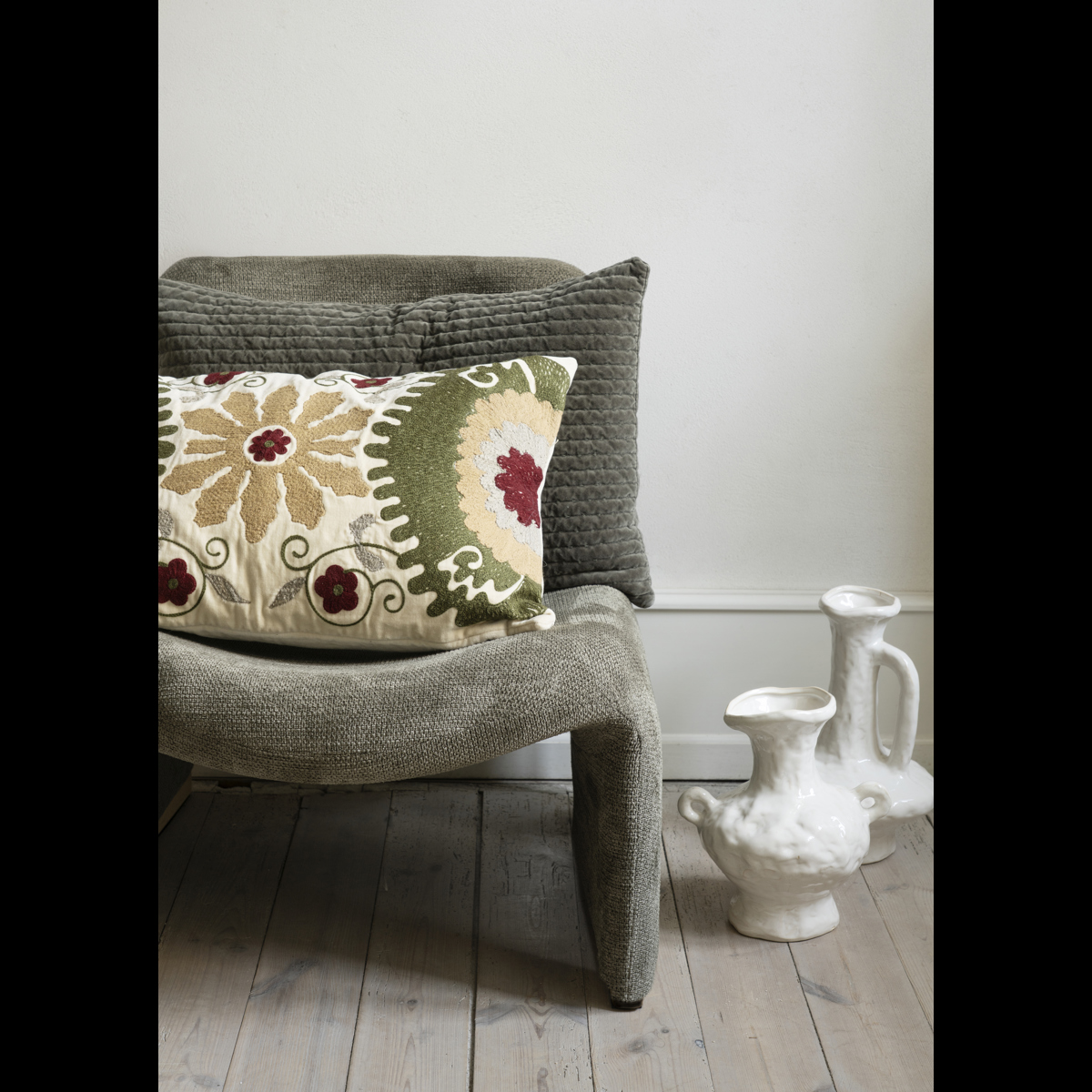 Velvet lounge chair