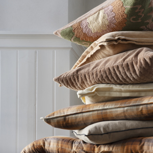 Velvet cushion cover