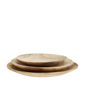 Round wooden plates