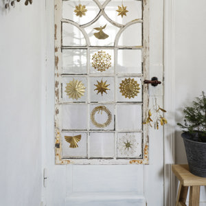 Hanging iron ornaments