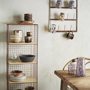 Hanging iron mug holder