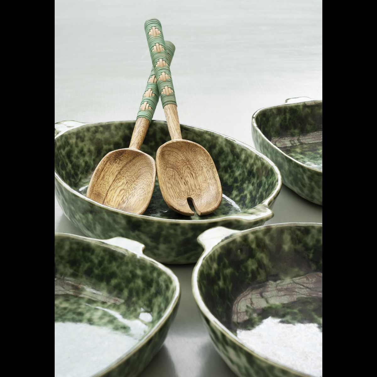 Wooden salad set w/ bamboo