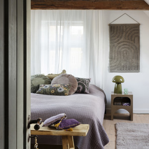 Tuften woolen rug