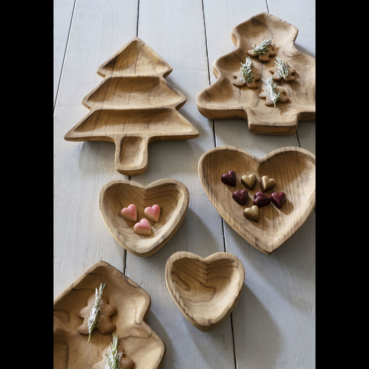 Wooden heart trays