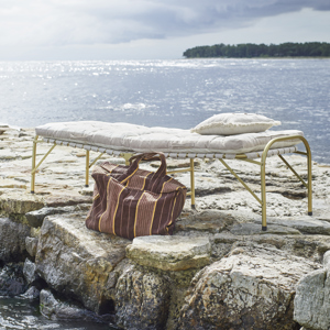 Quilted cushion cover