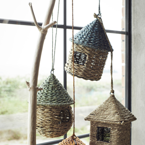 Hanging bird house