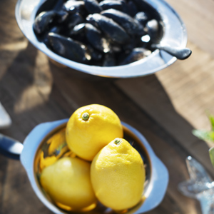 Stainless steel bowl