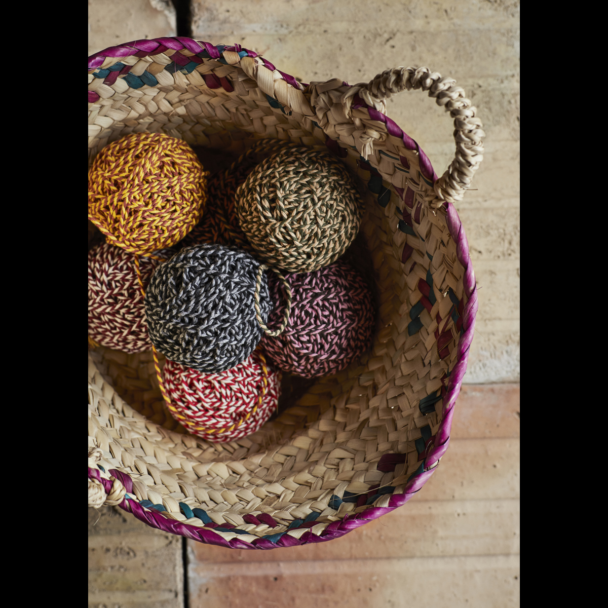 Grass basket w/ handles