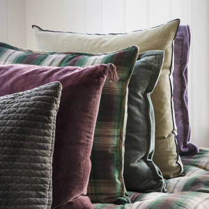 Velvet cushion cover