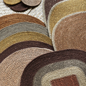 Round seagrass placemat