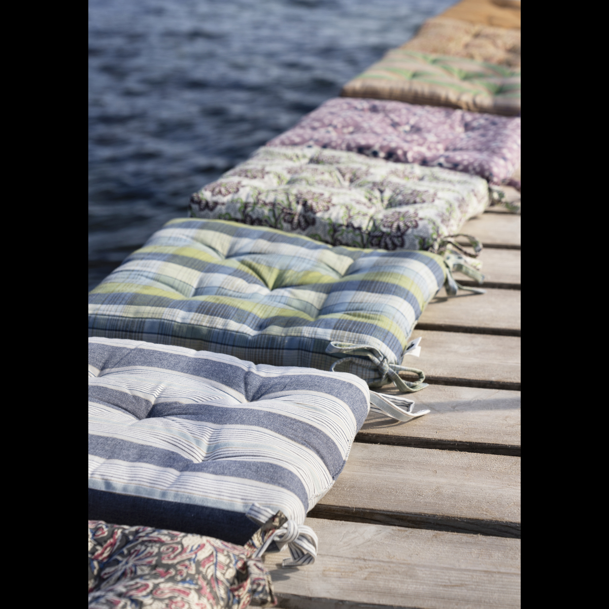 Checked woven cotton chair pad