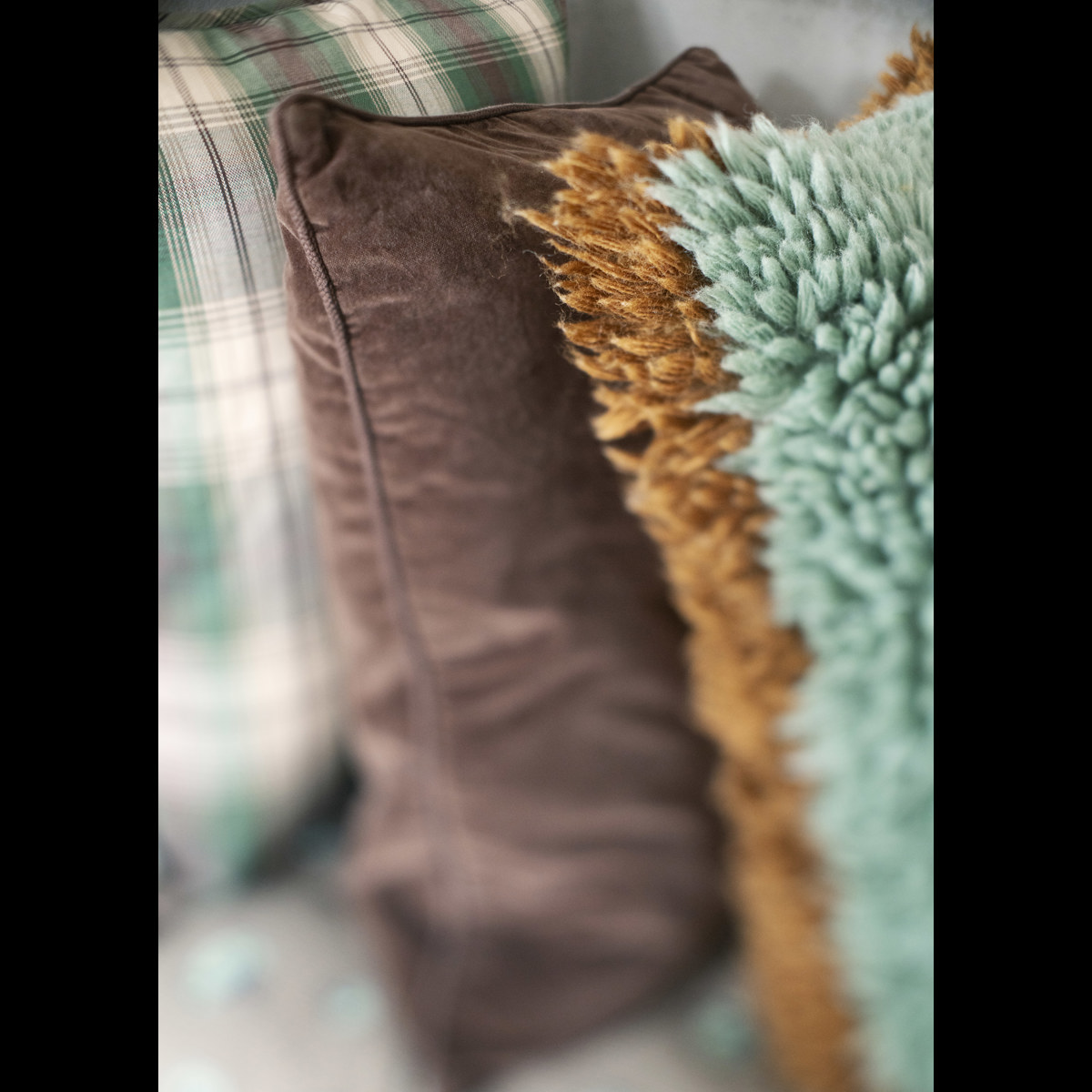 Velvet cushion cover