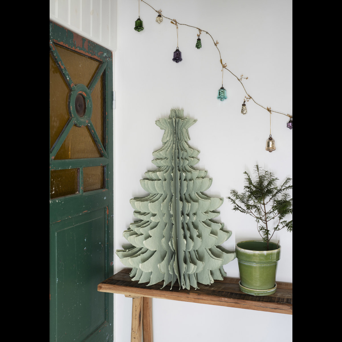 Standing paper tree