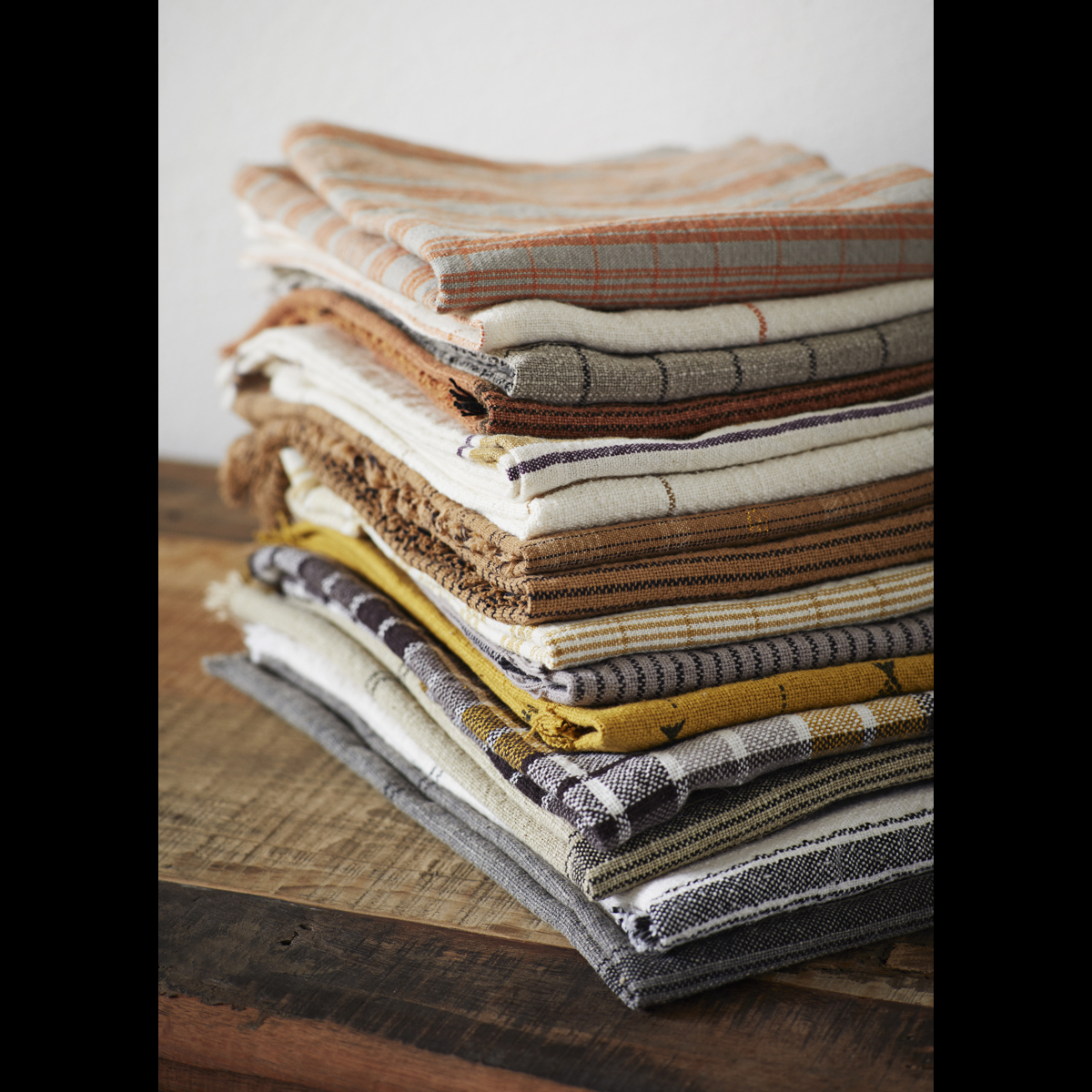 Woven kitchen towels