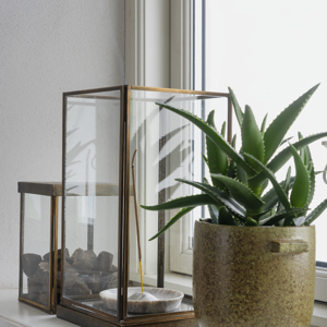 Stoneware flower pot