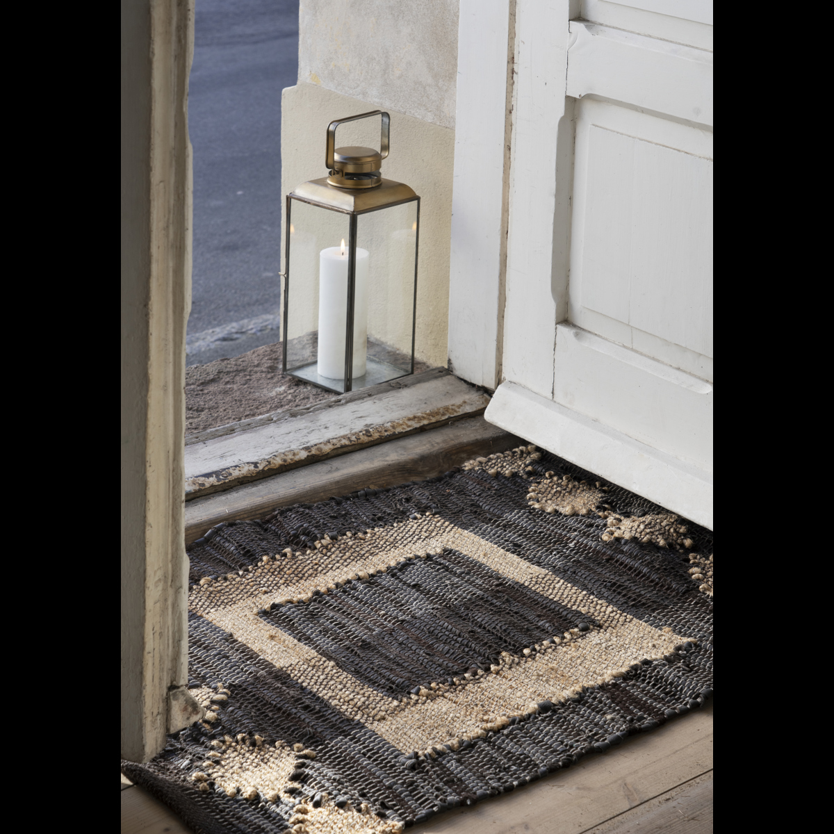 Leather doormat w/ jute