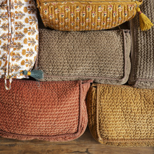 Quilted velvet washbag
